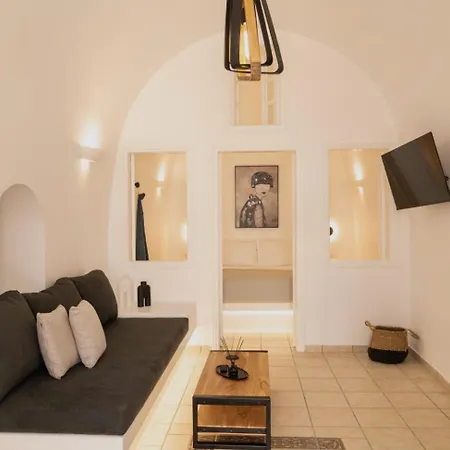 The Wine Cellar House By A Terre Cave Fira (Santorini)